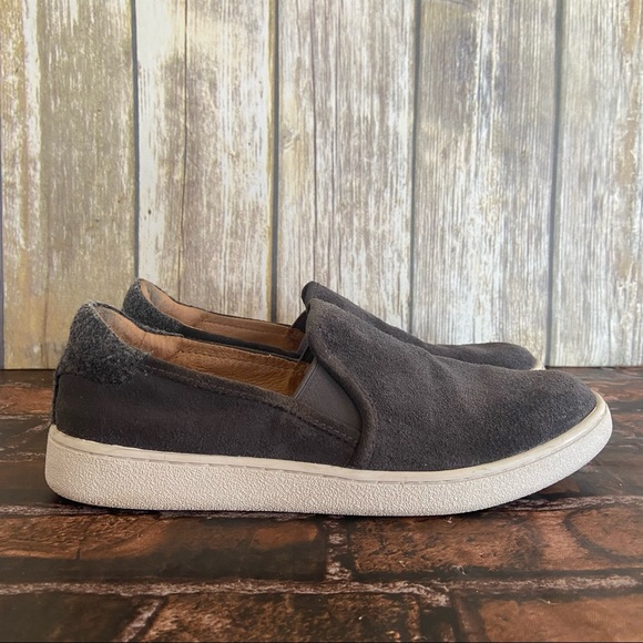 Ugg Shoes | Ugg Cas Slip on Sneakers | Color: Gray | Size: 8.5 | Ivyella's Closet